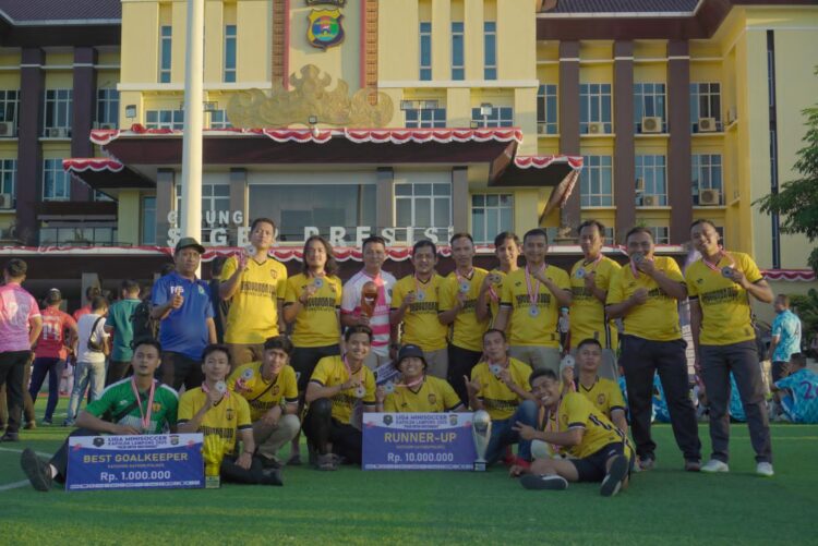 Polres Pringsewu Raih Juara Dua Turnamen Minisoccer Kapolda Lampung 2025