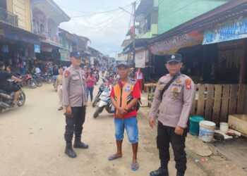Imbauan Kamtibmas Polsek Menyuke Kepada Warga Saat Melaksanakan Patroli Siang