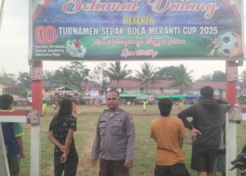 Polsek Meranti Amankan Pertandingan Sepak Bola HUT RI ke-80