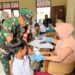 Babinsa Sambi Dampingi Imunisasi, Anak-Anak Jadi Lebih Berani Disuntik