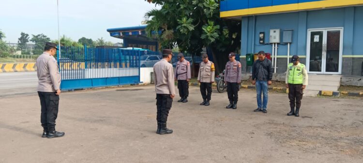 Polsek Cibarusah Pastikan Keamanan Massa Serikat Pekerja