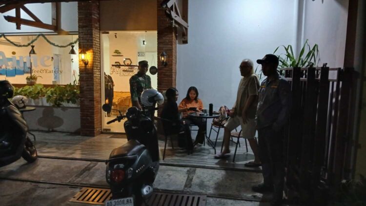 Jaga Kamtibmas, Piket Koramil 03/Serengan Bersama Linmas Patroli Wilayah