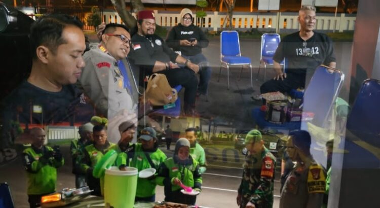 Polsek Cikarang Selatan Gelar Siaga Malam Bersama Komunitas Ojek Online untuk Perkuat Kamtibmas