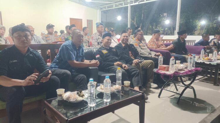 Kapolsek Serang Baru Hadiri Puncak HUT RI ke-80 di Sukaragam, Apresiasi Kekompakan Warga