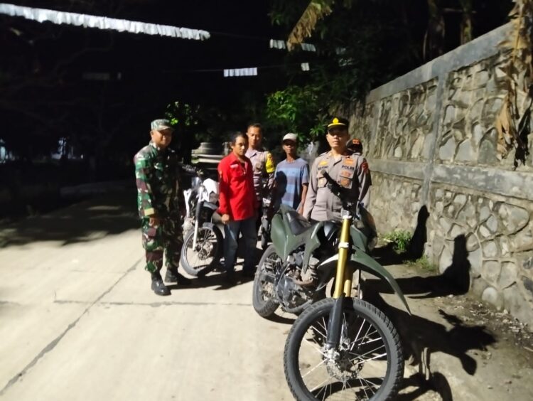 Cipta Kondusif: Kapolsek Muaragembong Pimpin Patroli, Gandeng Tokoh Masyarakat