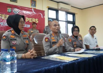 Polres Metro Bekasi Ungkap Kasus Penipuan dan Penggelapan oleh Polisi Gadungan
