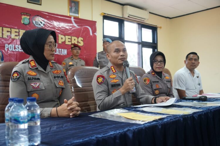 Polres Metro Bekasi Ungkap Kasus Penipuan dan Penggelapan oleh Polisi Gadungan