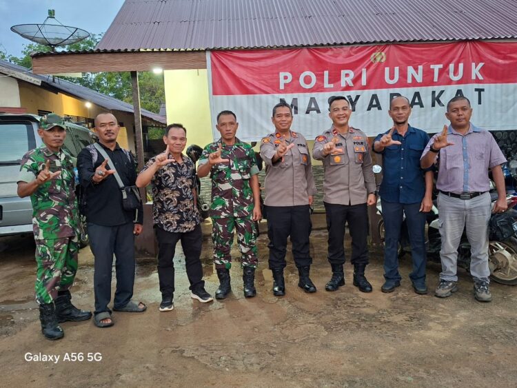 Pergantian Kapolsek Sengah Temila Berlangsung Hangat dan Penuh Kekeluargaan