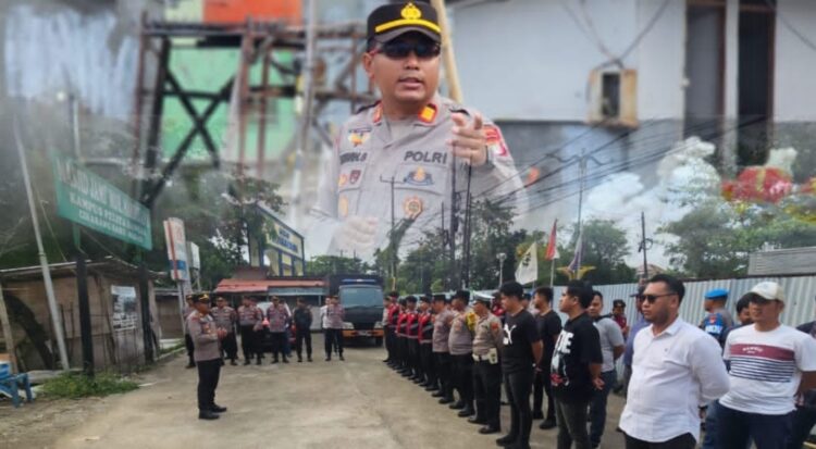 Mahasiswa Universitas Pelita Bangsa Gelar Aksi Unjuk Rasa Depan Kampus, Polsek Cikarang Selatan Siapkan 106 Personel untuk Pengamanan