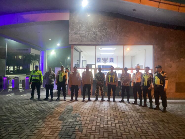 Patroli Edukasi Kamtibmas: Cara Cikarang Pusat Jaga Lingkungan Aman dan Kondusif