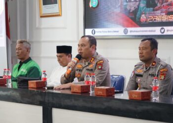 Polres Metro Bekasi Gelar Jumat Peduli dan Safety Riding untuk Komunitas Ojek Online Cikarang Selatan