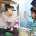 Polres Metro Bekasi Gelar Bakti Kesehatan, Kapolres Serahkan Kursi Roda untuk Penyandang Disabilitas di Pebayuran