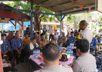 Kapolres Metro Bekasi Tinjau Pos Siskamling di Kecamatan Pebayuran