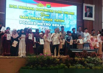 Doa Bersama Komunitas Ojek online Dan Santunan Yatim Piatu,Polres Metro Bekasi Wujud Kepedulian Dalam Mewujudkan Keamanan 