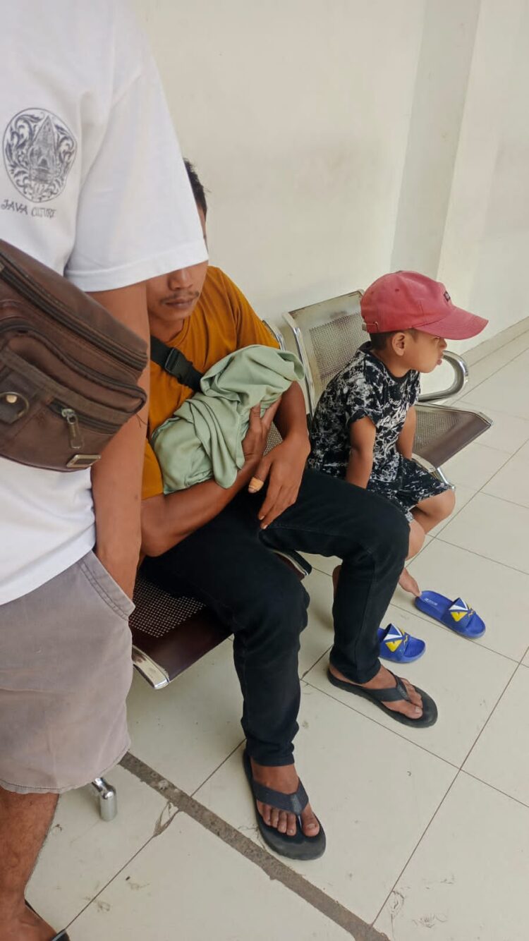 Media TNI Polri Bantu Pasien yang Membutuhkan Operasi Darurat