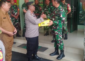 Polsek Setu Beri Ucapan Selamat HUT TNI ke-80 di Koramil Setu