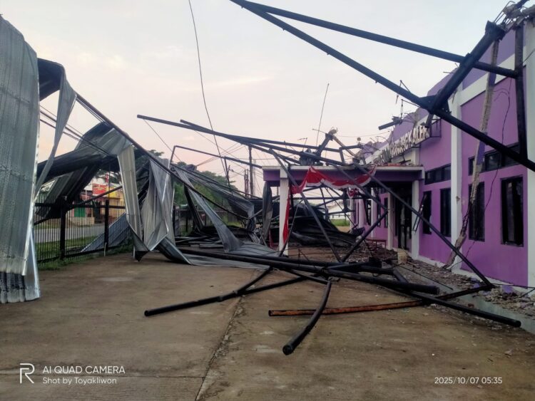 Gunung Kaler Berduka: Puting Beliung Mengamuk, Kerugian Material Signifikan