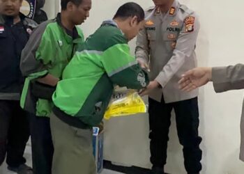 Kapolsek Cikarang Barat Jalin Silaturahmi Kamtibmas dengan Ojek Online Cikarang Barat dan Cibitung