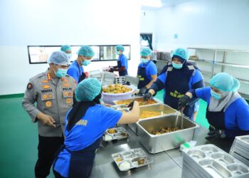 Polda Jabar Dukung Gizi Anak Lewat Program MBG, Pastikan Kualitas dan Kebersihan