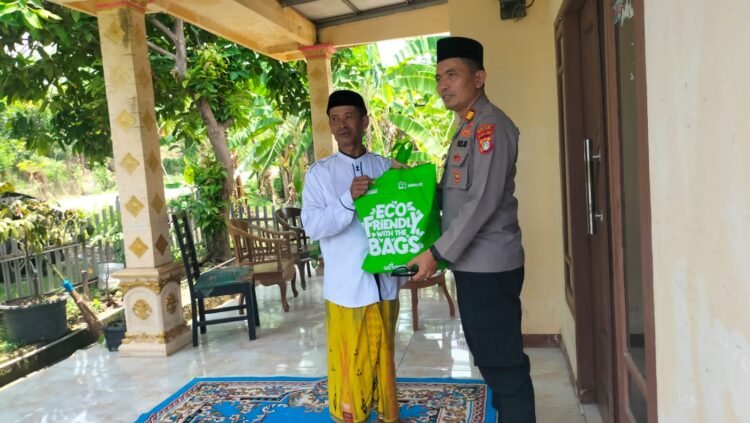 Kapolsek Muara Gembong Pererat Silaturahmi dengan MWC NU Sambut Hari Santri Nasional