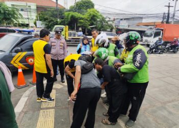 Polsek Tambun Selatan Gelar Baksos Jumat Berkah, Sasar Ojek Online dan Masyarakat