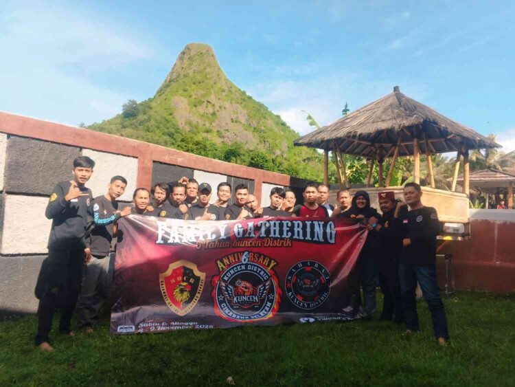 Komunitas Kuncen Distrik Gelar Milad ke-6 di Villa Bunga Gunung Batu Bogor: Semangat Kebersamaan dan Sinergi
