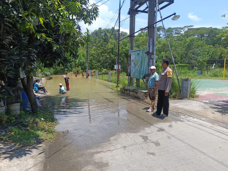 Banjir Genangi Perumahan Vila Mutiara Cikarang 2 Blok C, Air Mulai Surut