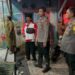 Kapolsek Cikarang Barat Cek Lokasi Banjir dan Berikan Bantuan Sembako kepada Warga Sukajaya