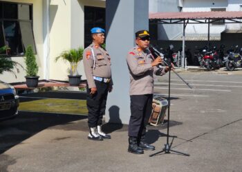 Kapolsek Cikarang Selatan AKP Erwin Setiawan Tekankan Disiplin dan Pelayanan Humanis Saat Apel Pagi Personel