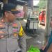 Polsek Serang Baru Berbagi Beras, Warga Apresiasi Kepedulian Polisi