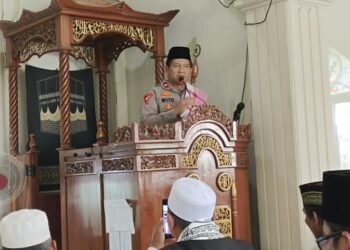 Kapolsek Babelan Gelar Safari Jumat di Masjid Jami Darul Amal, Ajak Jaga Kamtibmas dan Kerukunan Umat