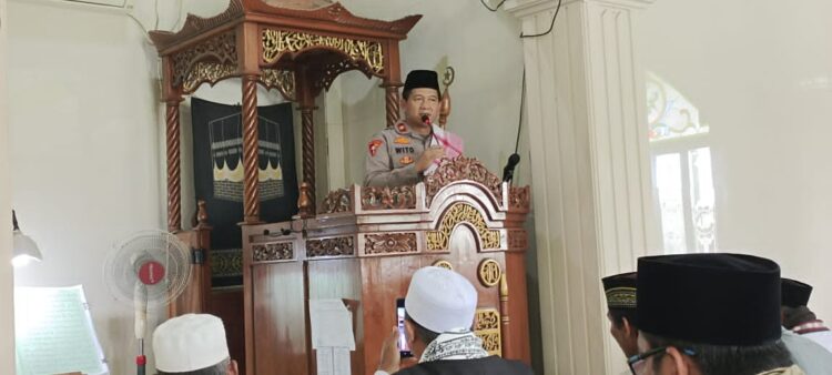 Kapolsek Babelan Gelar Safari Jumat di Masjid Jami Darul Amal, Ajak Jaga Kamtibmas dan Kerukunan Umat