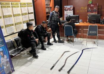 Patroli Brimob Batalyon D Pelopor Tangkap Pemuda Diduga Pelaku Tawuran di Cikarang Utara