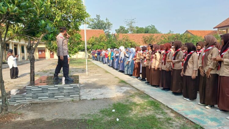 Kapolsek AKP Erwin Setiawan Hadiri Sosialisasi Kenakalan Remaja di SMKN 1 Cikarang Selatan