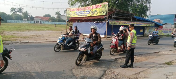 Cegah Kemacetan dan Kecelakaan, Polsek Setu Gelar Gatur Lalin Pagi di Jalur Ramai Setu–Cibuntu