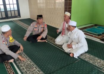 Polsek Cikarang Pusat Gelar Sambang Warga dan Cooling System untuk Tingkatkan Keamanan Lingkungan