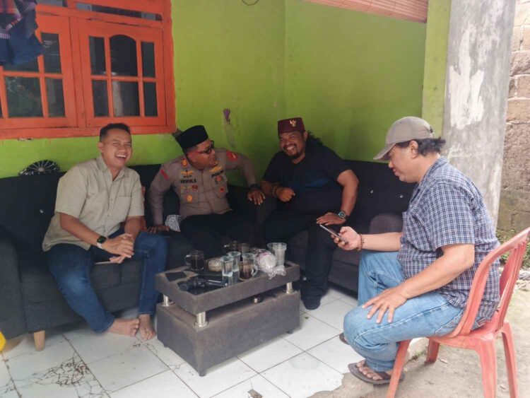 Kapolsek Cikarang Selatan Kunjungi Rumah Duka Diah Fadillah, Adek Ketua Korwil Ojek Online Kab. Bekasi