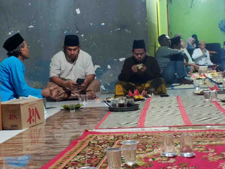 Tahlilan Ke-6 Almarhumah Diah Fadillah, Adik Jefry Gobang (Ketua Korwil OJOL Kab. Bekasi), Diikuti Warga dan Tokoh Masyarakat Ciantra