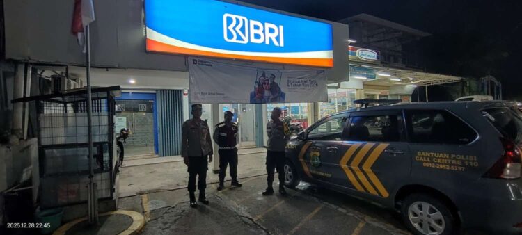 Polsek Cikarang Pusat Laksanakan Patroli Preventif, Antisipasi Kejahatan Jalanan dan Tawuran di Dekat Bank BRI Tembong Gunung
