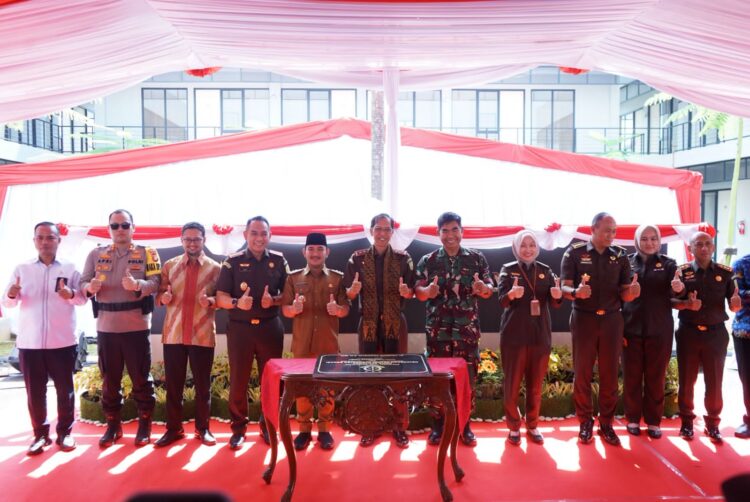 Wakapolres Metro Bekasi Menghadiri Peresmian Mess Griya Adhyaksa Kejari Bekasi di Cikarang Pusat