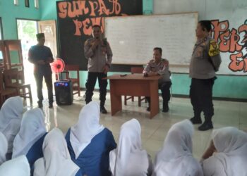Kapolsek Setu Sambangi Sekolah, Siswa SMK Binatama Setu Antusias Ikuti Penyuluhan Kamtibmas