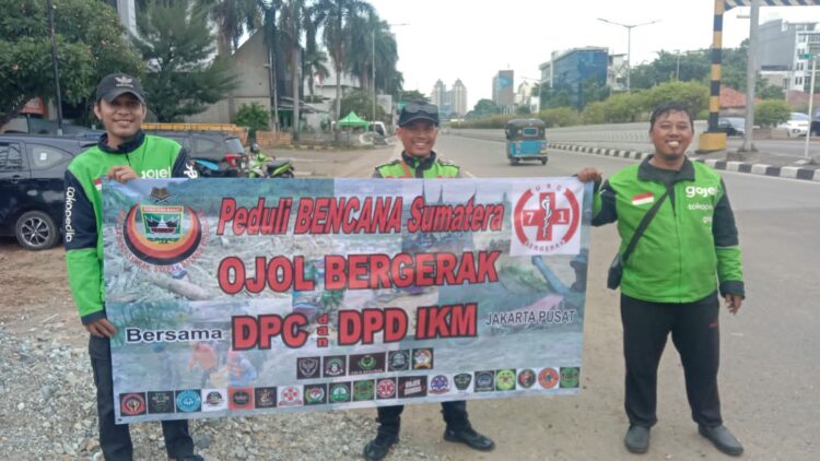 URC Bergerak Dan komunitas Ojek Online Gelar Aksi Kemanusiaan untuk Korban Bencana di Sumatera