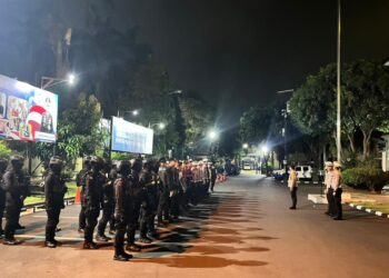 BRIMOB BATALYON D PELOPOR GELAR PATROLI GABUNGAN ANTISIPASI PERINGATAN HARI HAM SEDUNIA DI BEKASI