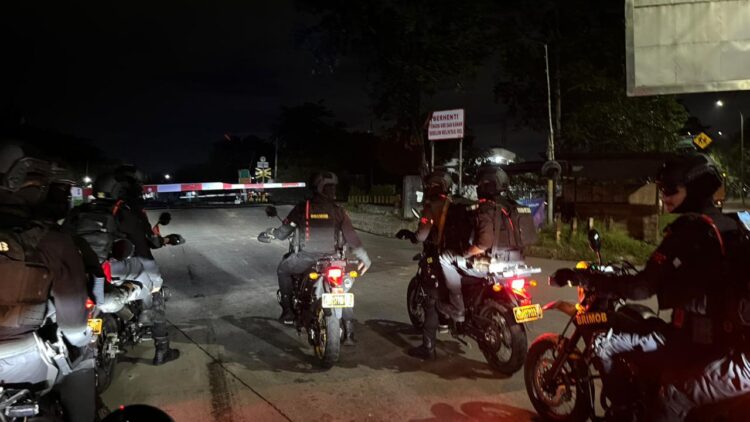 Brimob Batalyon D Pelopor Gelar Patroli Rayonisasi, Wilayah Kabupaten Bekasi Aman dan Kondusif