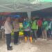 Bakti Sosial Jum’at Barokah, Polres Metro Bekasi Bersama Polsek Cikarang Selatan Bagikan Beras ke Komunitas Ojek Online Kunchen