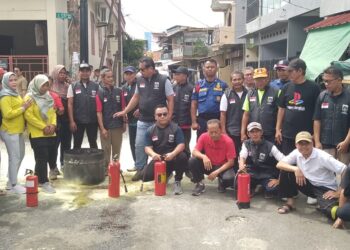 Warga RW 02 Manggarai Menggadakan Simulasi Penanggulangan Kebakaran