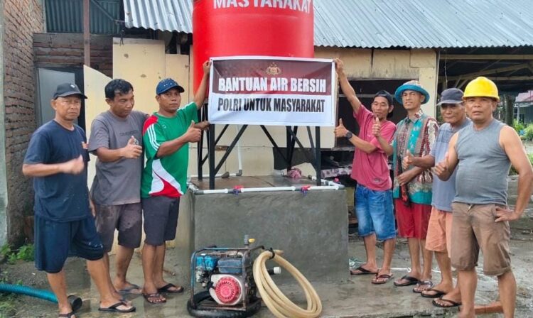 Polri Bangun Puluhan Sumur Bor, Warga Padang Pariaman Mulai Nikmati Air Bersih Pascabencana