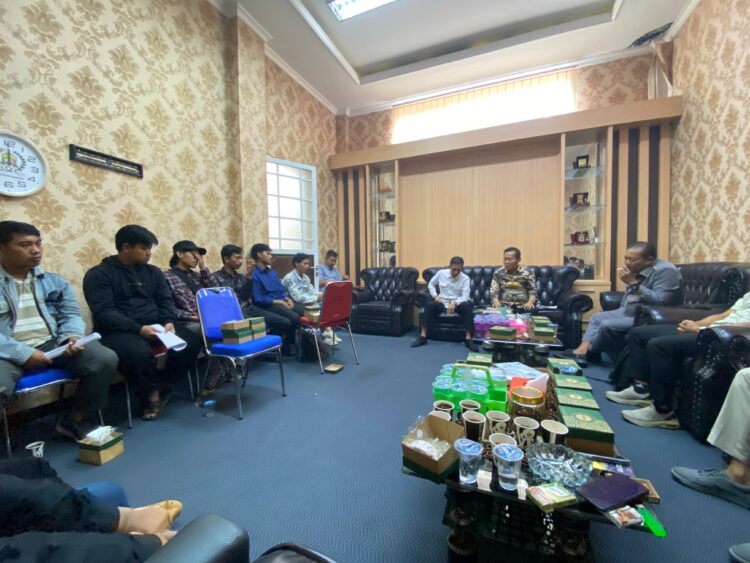 Usai Lakukan Audiensi Aktivis AMPAL Banten Desak BK DPRD Kota Serang Copot Oknum Anggota DPRD