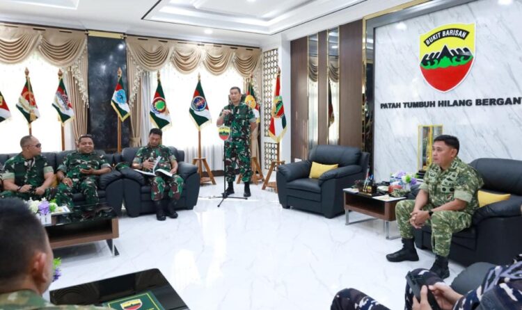 Pangdam l/BB Sambut Kedatangan Asops Panglima TNI di Markas Kodam l/BB