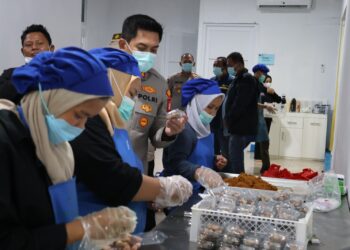 Pastikan MBG Higienis, Kapolresta Bandara Soetta Cek Dapur SPPG Rawa Burung